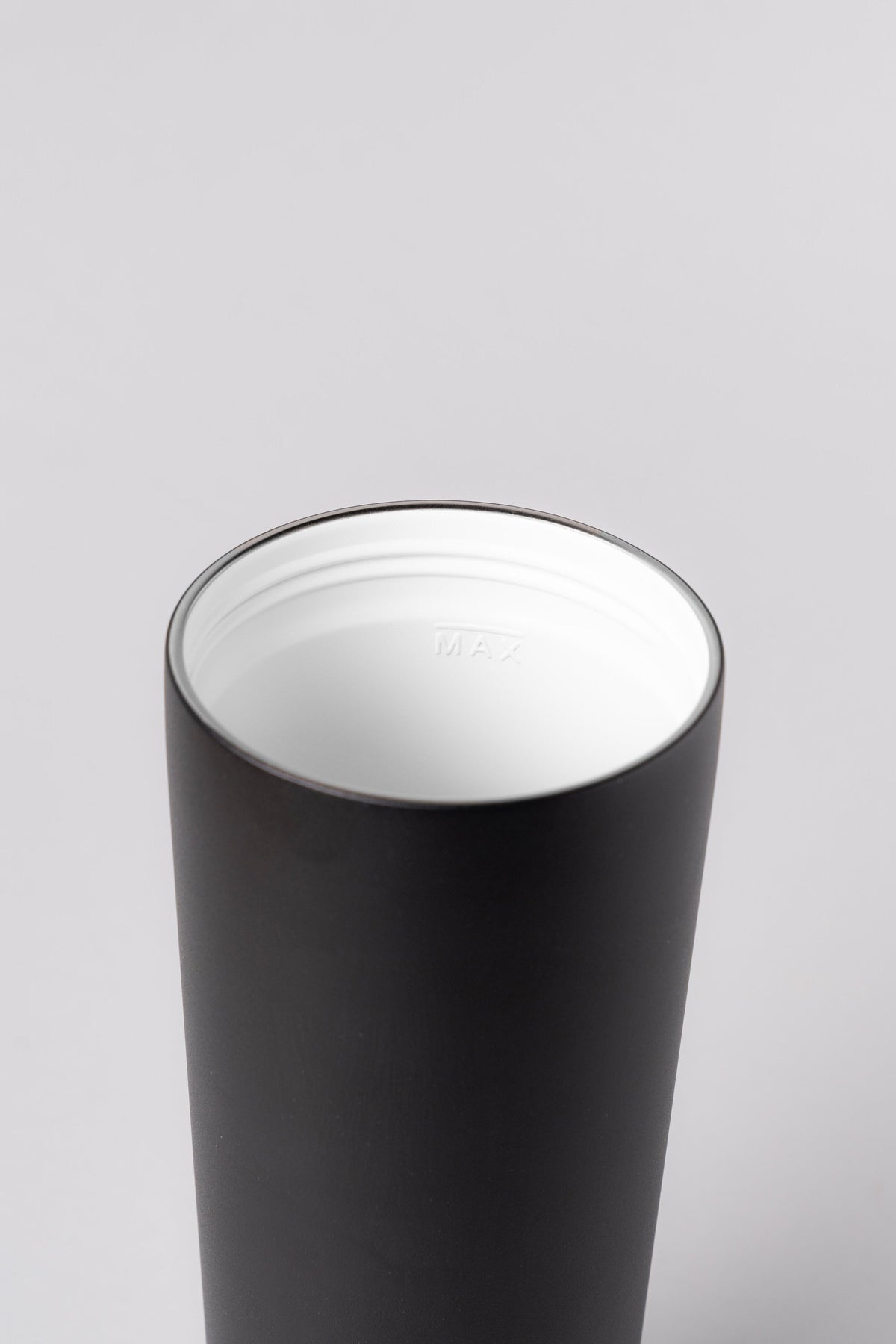 Black Canvas Māi